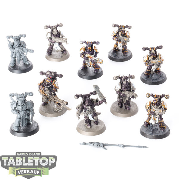 Chaos Space Marines - 10 x Chaos Space Marines - teilweise bemalt