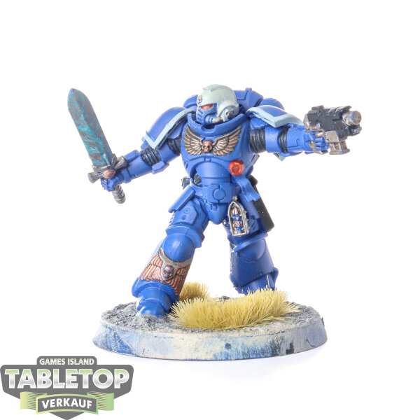 Space Marines - Space Marines: Lieutenant - bemalt