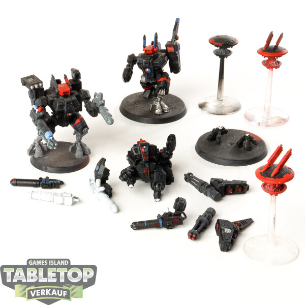 Tau Empire - 3 x XV8 Crisis Battlesuit Team - teilweise bemalt