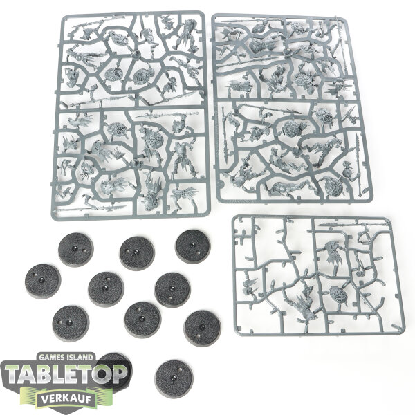 Orruk Warclans - 11x Gutrippaz - im Gussrahmen