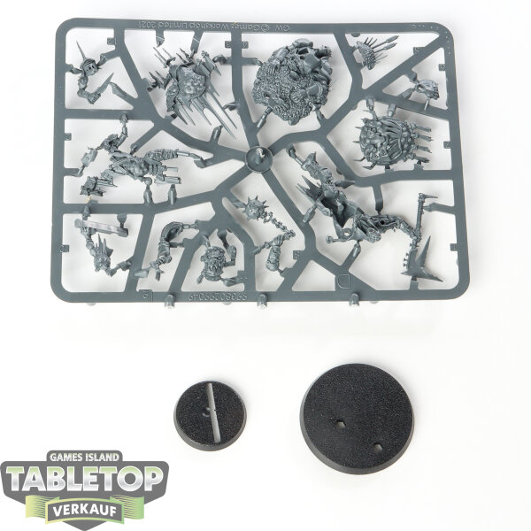 Orruk Warclans - Killaboss with Stab-grot - im Gussrahmen