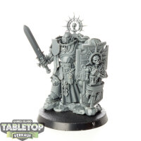 Space Marines - Captain with Relic Shield - unbemalt