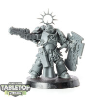 Space Marines - Lieutenant with Storm Shield - unbemalt