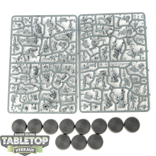 Orks - 10x Ork Beast Snagga Boyz - im Gussrahmen
