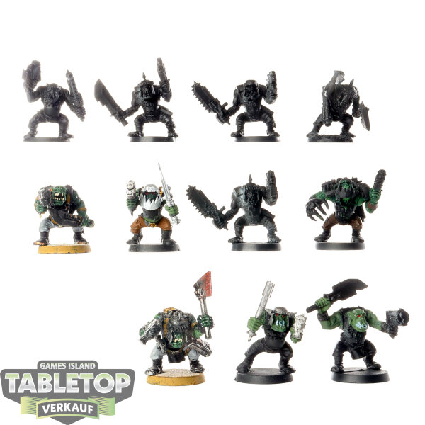 Orks - 11 x Ork Boyz - teilweise bemalt