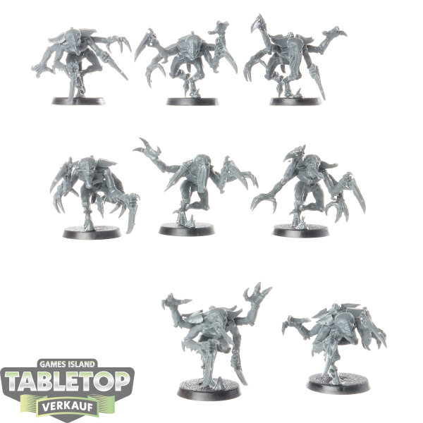 Tyraniden - 8x Genestealers klassisch - unbemalt