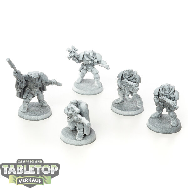 Space Marines - 5x Scouts - klassisch - grundiert