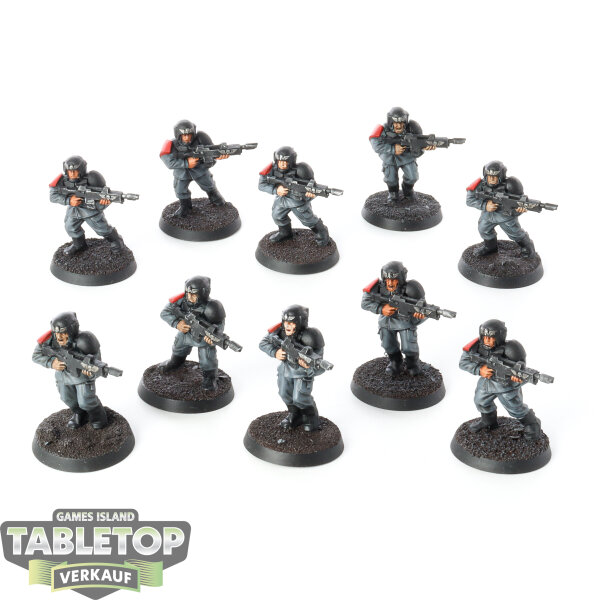 Astra Militarum - 10 Cadian Shock Troops klassisch - bemalt