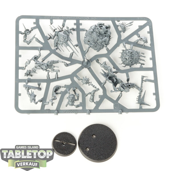 Orruk Warclans - Killaboss with Stab-grot - im Gussrahmen