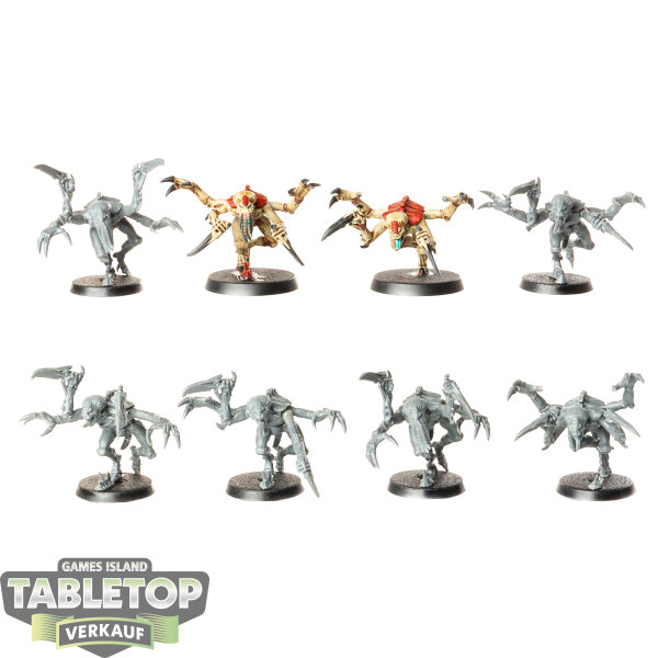 Tyraniden - 8 x Genestealers klassisch - teilweise bemalt