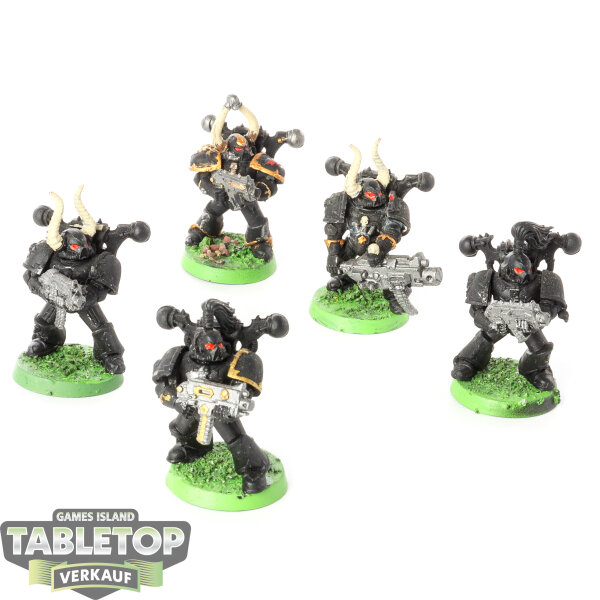 Chaos Space Marines - 5 Chaos Space Marines - teilweise bemalt