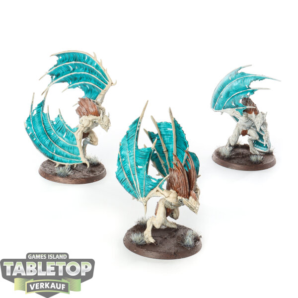 Flesh-eater Courts - 3 x Crypt Flayers - teilweise bemalt