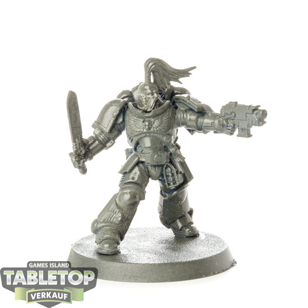 Space Marines - Primaris Lieutenant - grundiert