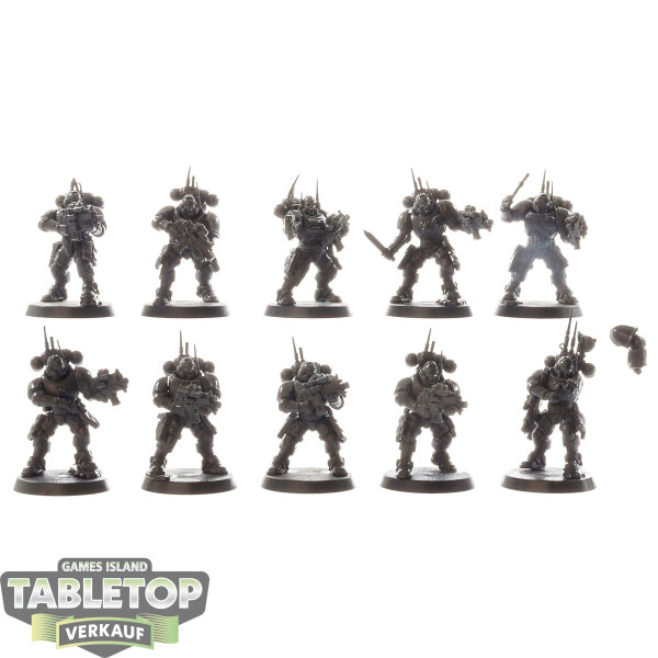 Space Marines - 10x Primaris Infiltrators - grundiert