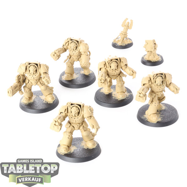 Dark Angels - 5 x Terminator Squad - grundiert