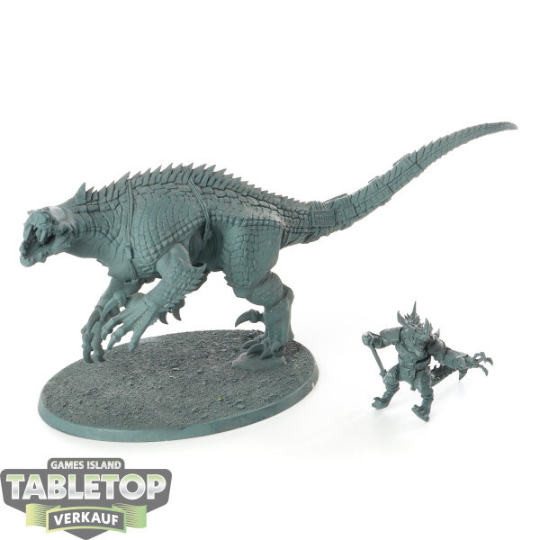 Seraphon - Saurus Scar-Veteran on Carnosaur - grundiert