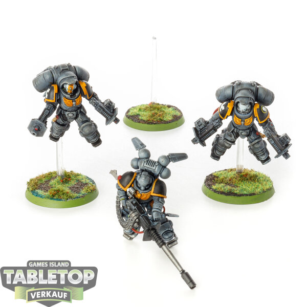 Space Marines - 2 Primaris Inceptors & Suppressor - bemalt