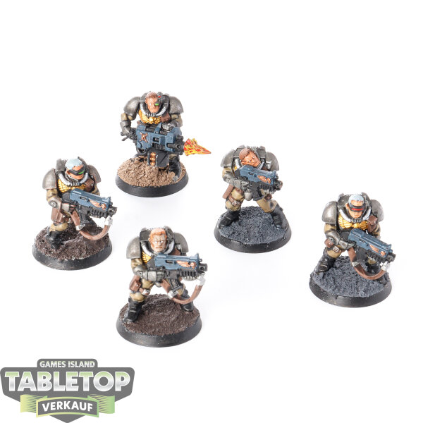 Space Marines - 5 x Scouts klassisch - bemalt
