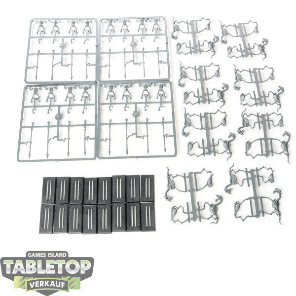 Tomb Kings of Khemri - 16 x Tomb Kings Skeleton Horsemen/Horse Archers - im Gussrahmen