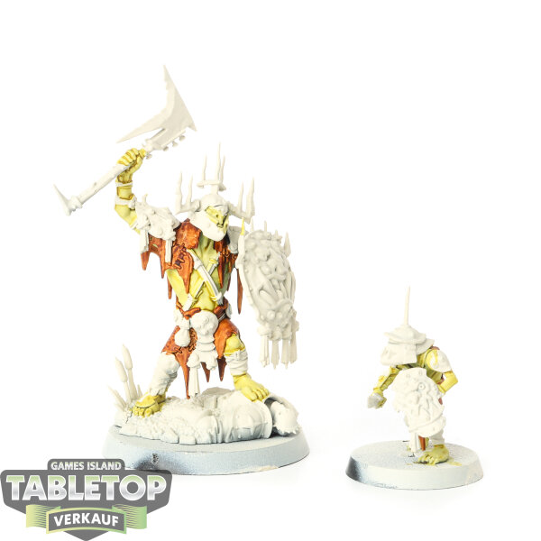 Orruk Warclans - Killaboss with Stab-grot - teilweise bemalt
