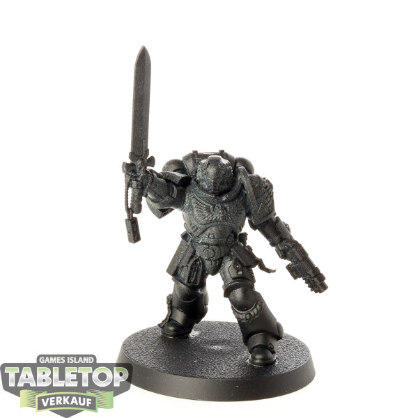 Deathwatch - Primaris Lieutenant with Power Sword - teilweise bemalt