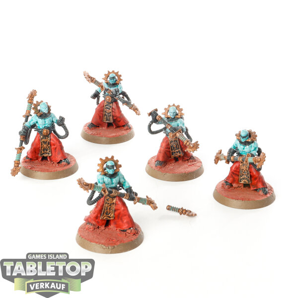 Adeptus Mechanicus - 5 x Fulgurite Electro-Priests - bemalt