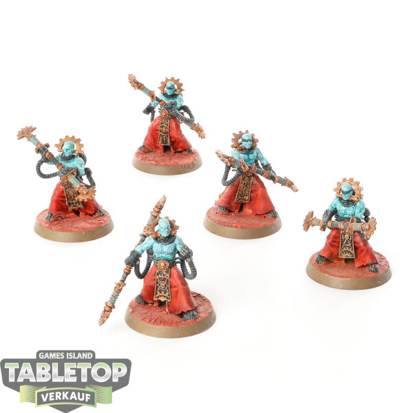 Adeptus Mechanicus - 5 x Fulgurite Electro-Priests - bemalt