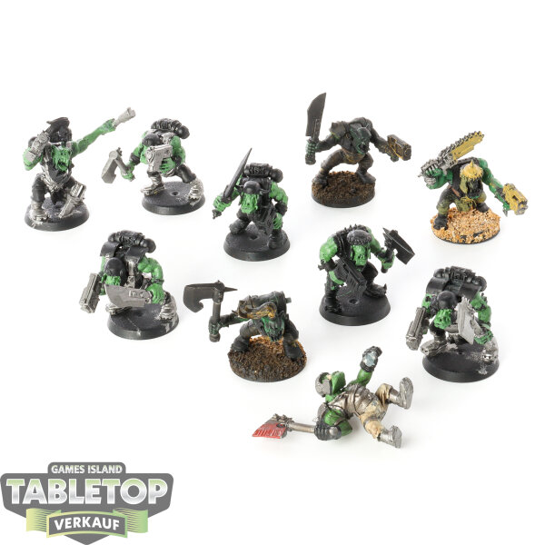 Orks - 10 Ork Boyz klassisch - teilweise bemalt