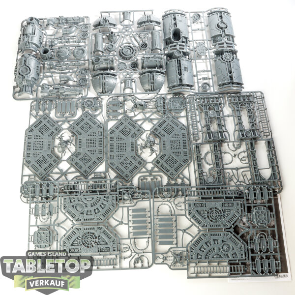 Gelände - Warhammer 40k - Promethium Refinery - im Gussrahmen