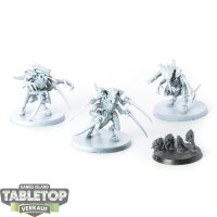 Tyraniden - 3 x Tyranid Warriors - grundiert