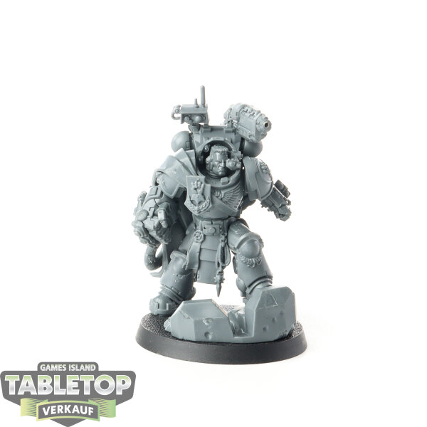 Imperial Fists - Tor Garadon - unbemalt