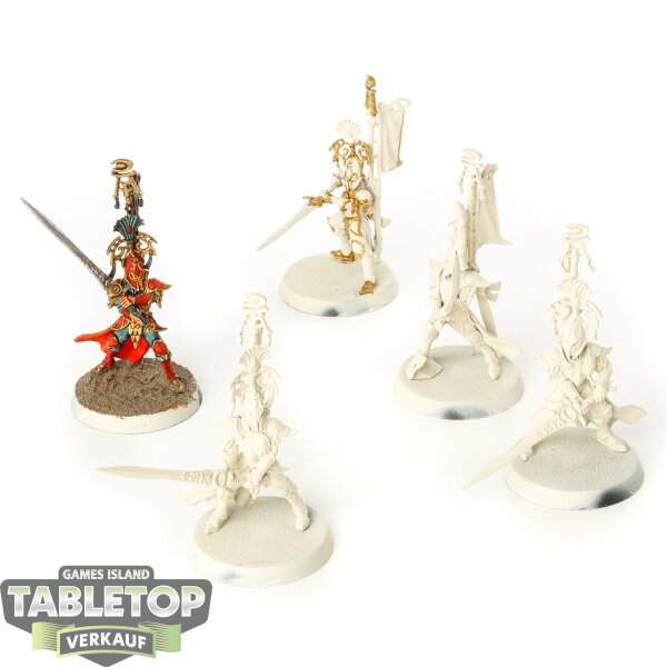 Lumineth Realm Lords - 5 x Vanari Bladelords - teilweise bemalt