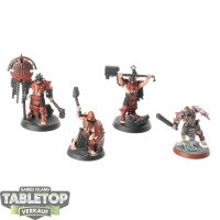 Slaves to Darkness - 4x Iron Golems - teilweise bemalt