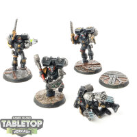 Space Marines - 4 Vanguard Veteran Squad - bemalt