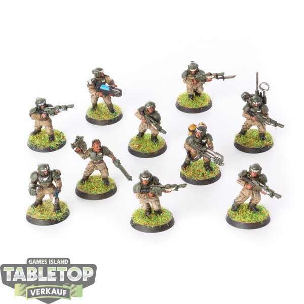 Astra Militarum - 10 Cadian Shock Troops - bemalt