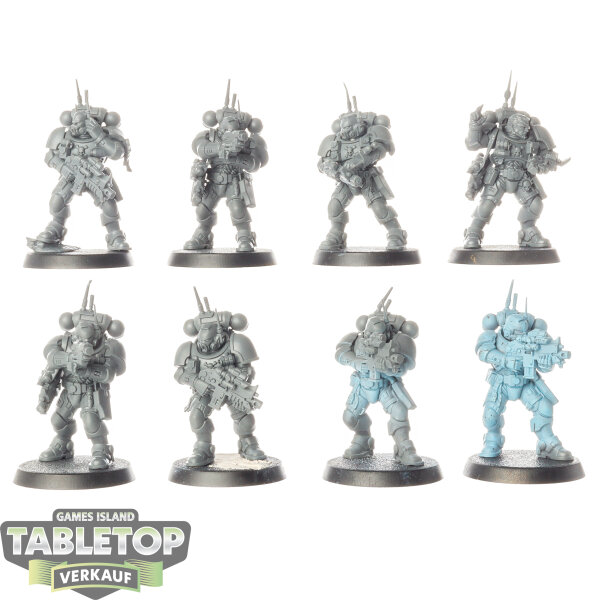 Space Marines - 8 Primaris Infiltrators - teilweise bemalt