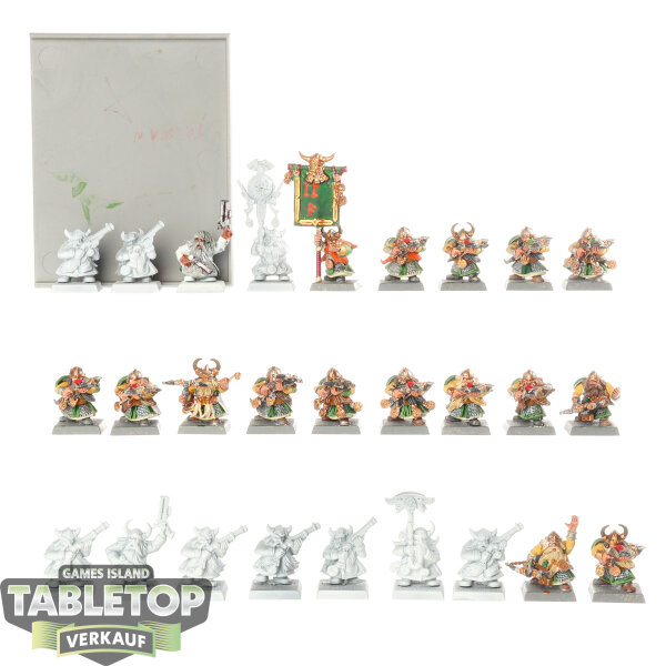 Dwarfen Mountain Holds - 27x Dwarf Quarrelers &  Thunderers & Movement Tray - teilweise bemalt