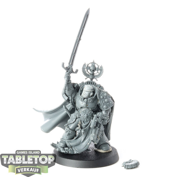 Horus Heresy - Legion Praetor with Power Sword - unbemalt