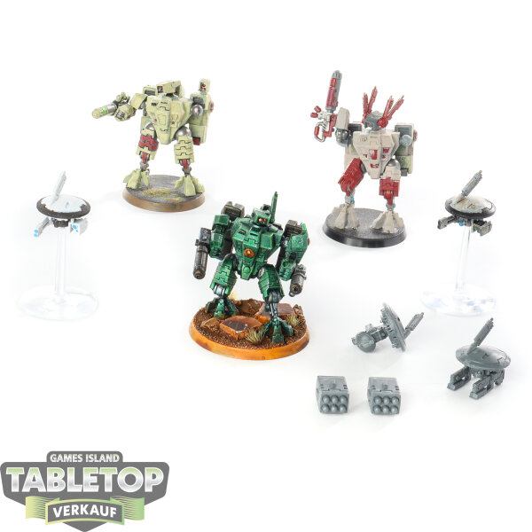 Tau Empire - 3 x XV8 Crisis Battlesuit Team klassisch - teilweise bemalt