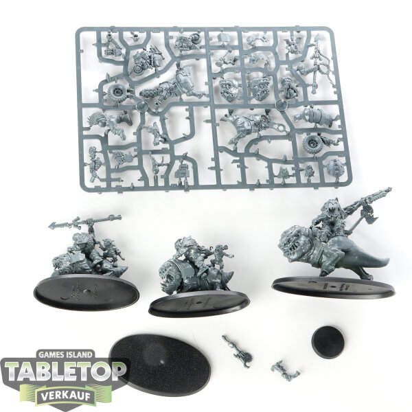 Orks - 4x Squighog Boyz - teilweise gebaut
