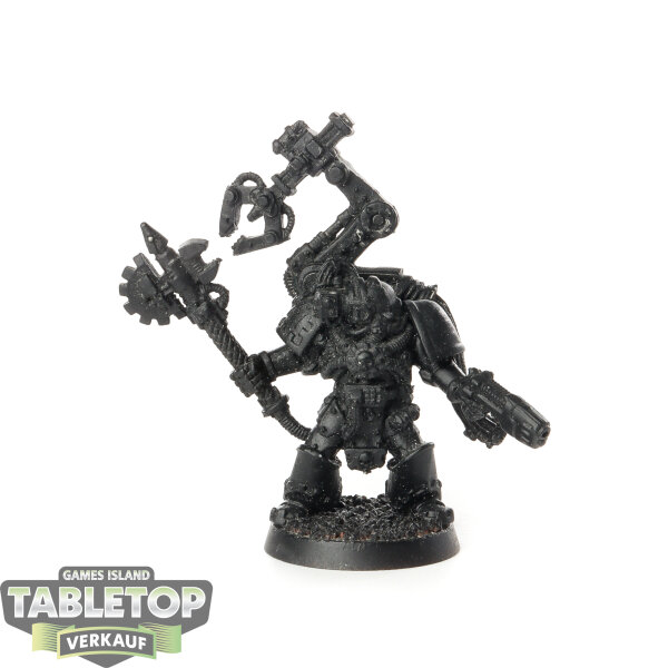Space Marines - Techmarine with Power Ax - grundiert