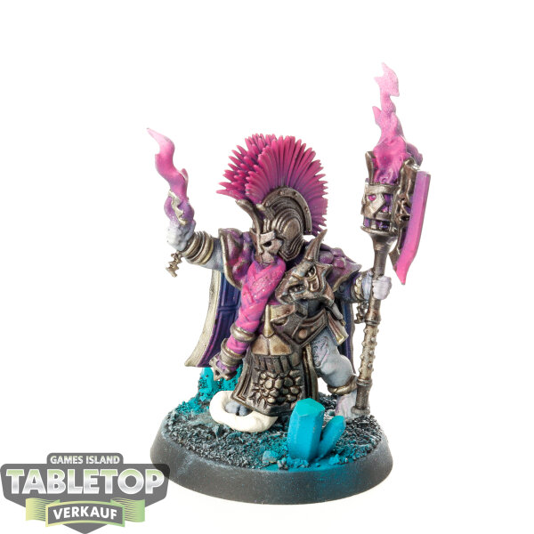 Fyreslayers - Auric Flamekeeper - bemalt