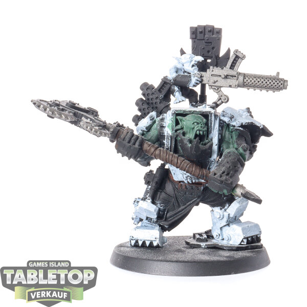 Orks - Warboss in Mega Armour - teilweise bemalt