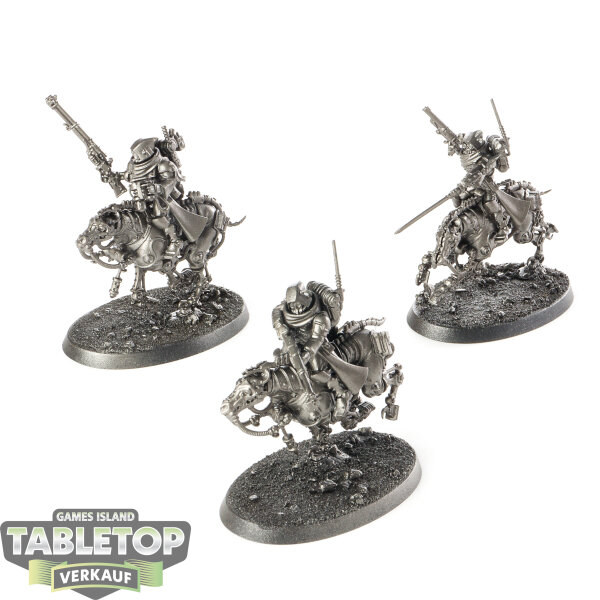 Adeptus Mechanicus - 3 x Serberys Raiders - grundiert