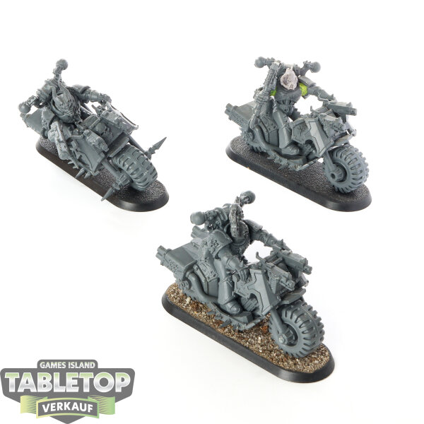 Chaos Space Marines - 3x Chaos Bikers - unbemalt