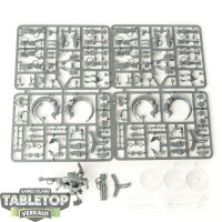 Necrons - 3 x Tomb Blades - teilweise gebaut