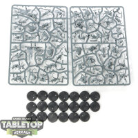 Skaven - 20 Clanrats - im Gussrahmen