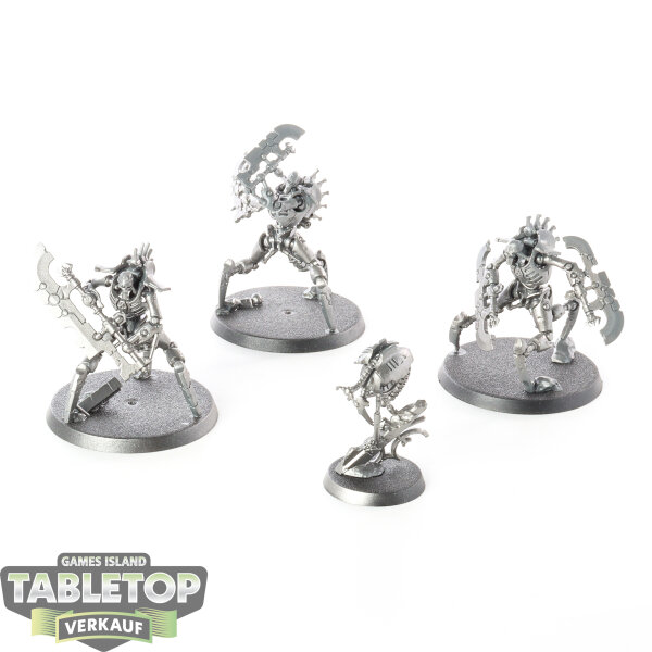 Necrons - 4 Skorpekh Destroyers - grundiert