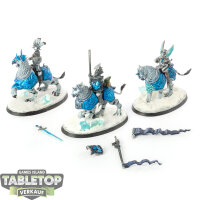 Empire of Man - 3 Demigryph Knights - bemalt