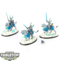 Empire of Man - 3 Demigryph Knights - bemalt